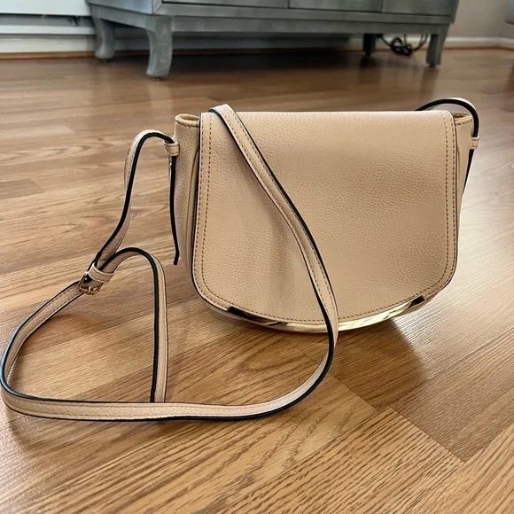 Crossbody Bag - Picture 4 of 9